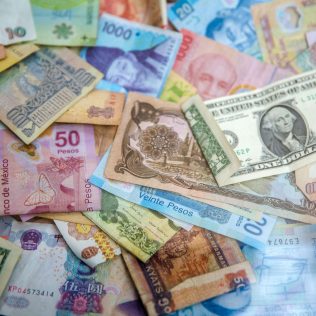 What Is the Currency in Iceland? Everything You Need to Know About the Icelandic Króna