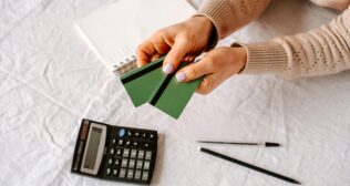 Cheap 4×4 Rental in Iceland: How to Save Money on Your Road Trip