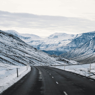 Driving in Iceland in Winter: Do You Really Need a 4×4?